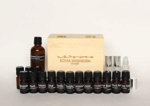 Natural Perfumery Kit 2. With downloadable booklet  Sonia Washburn
